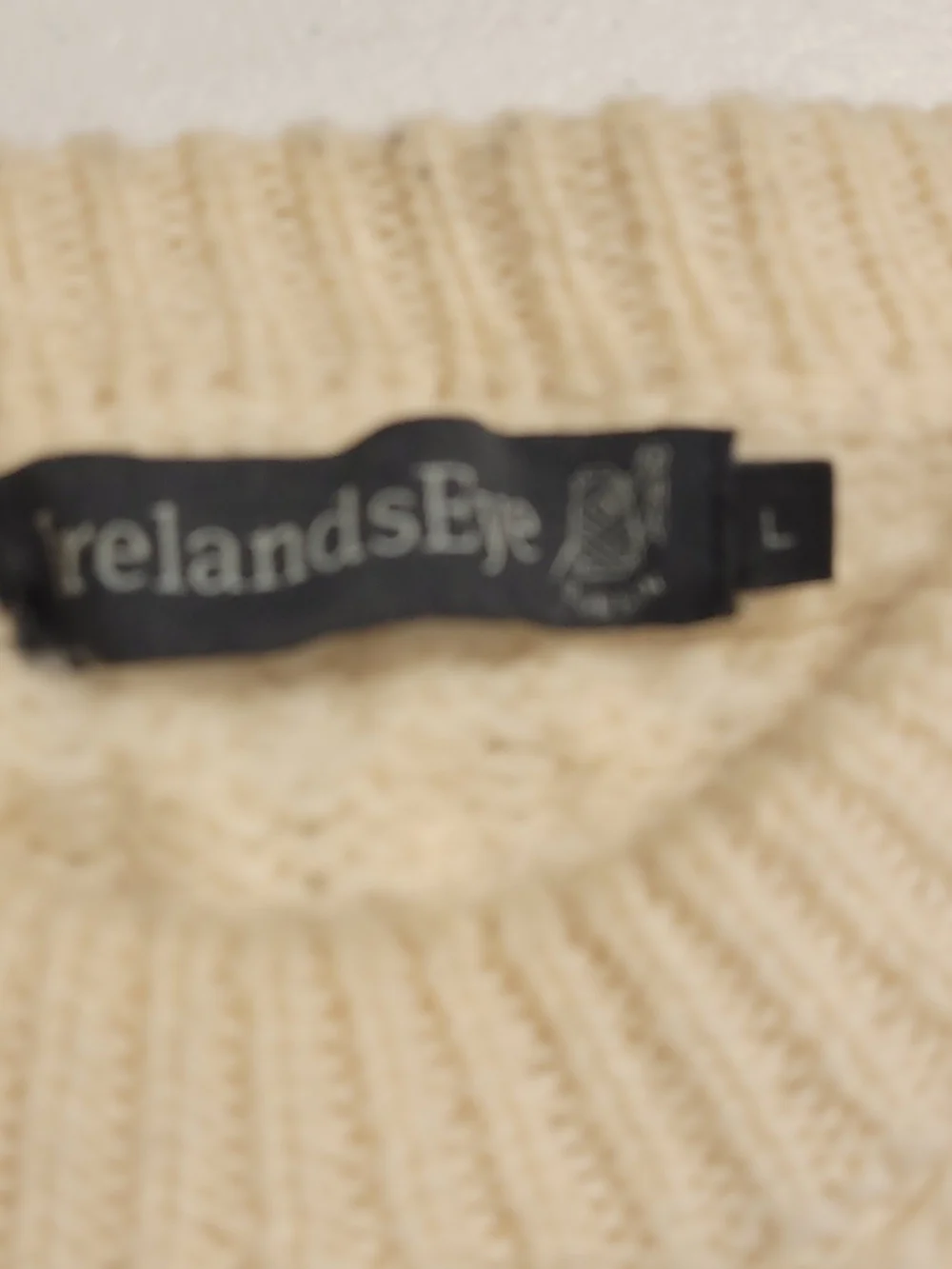 Women's Cream Cable-Texture Crewneck Sweater - Picture 2 of 7